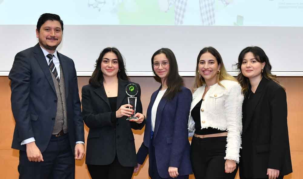 ÇEVKO Vakfı, Yeşil Nokta Öğrenci Ödülleri ile Genç Çevreci Yetenekleri Ödüllendirdi