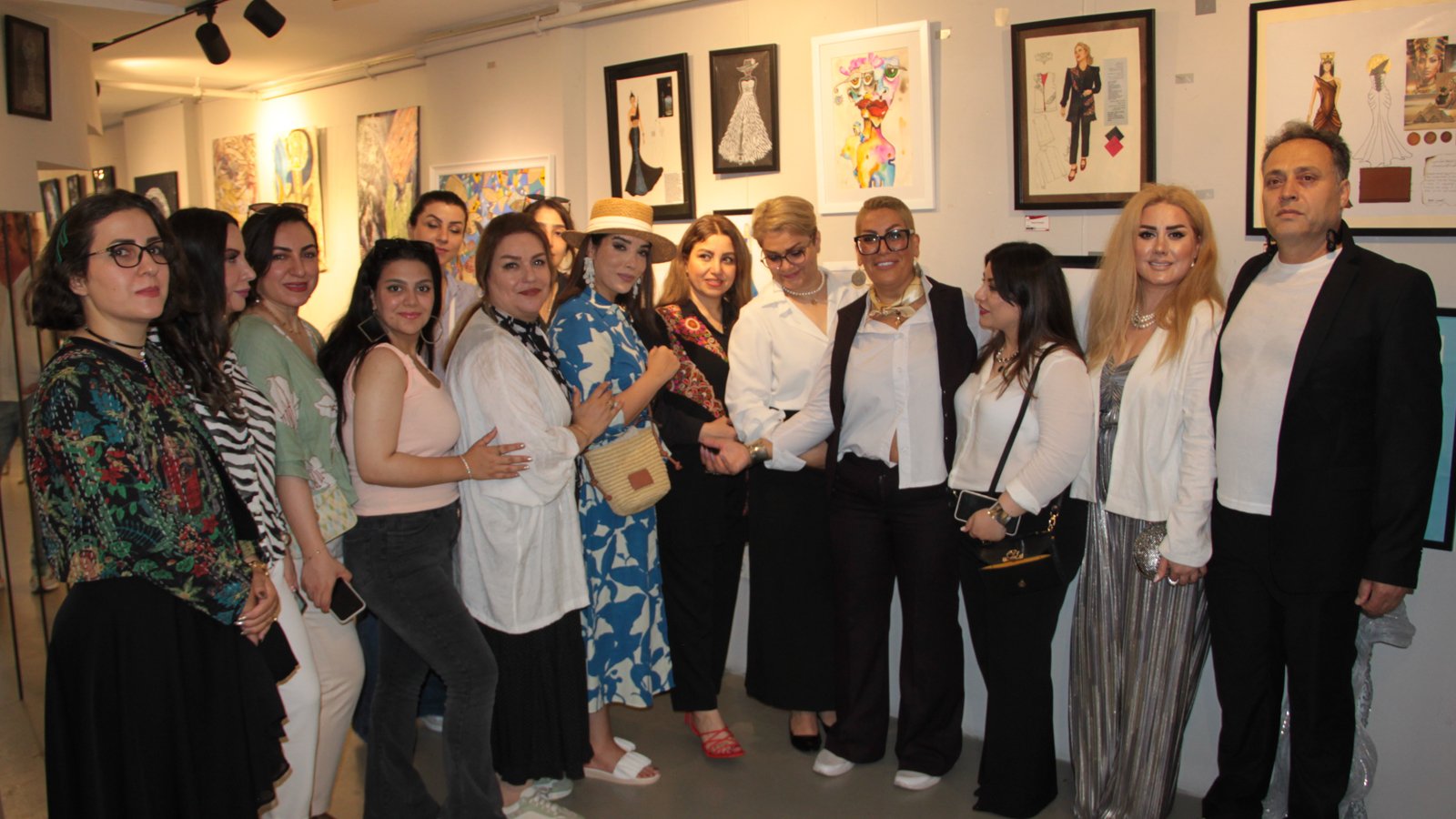 Mahomahi Grup, İranlı Sanatçılar Sergisi Zahra Kamali Aghdam