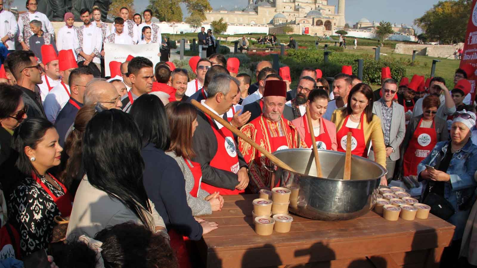 Edirne’nin Eşsiz Tatları Karaağaç Tren Garı’nda Lezzet Şölenine Dönüştü